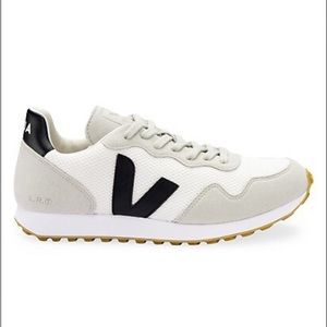 NBW Veja men’s HEXA Mesh White (worn twice)